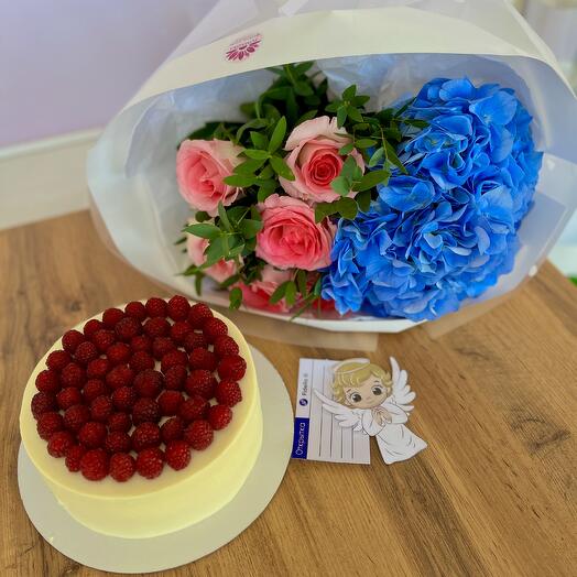 Малиновый Бенто Тортик и Букет Цветов