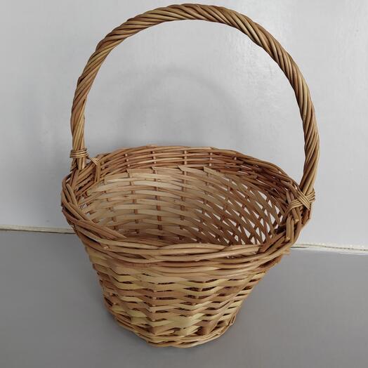 Корзина из лозы