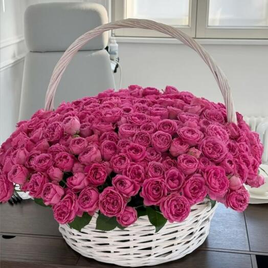 Корзина с цветами 🌷