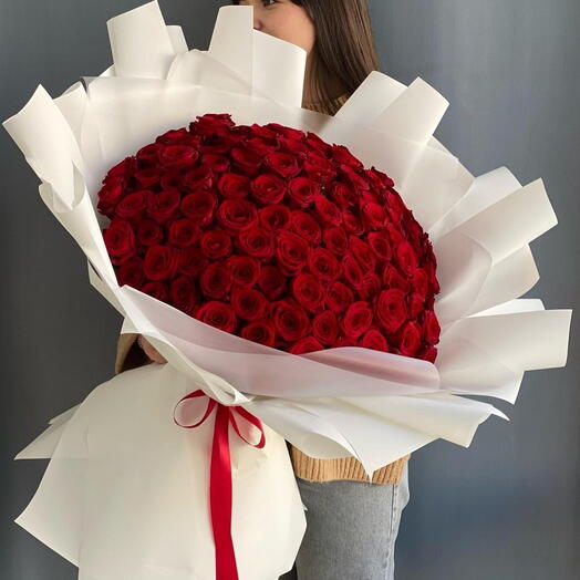 Букет из 101 красной розы