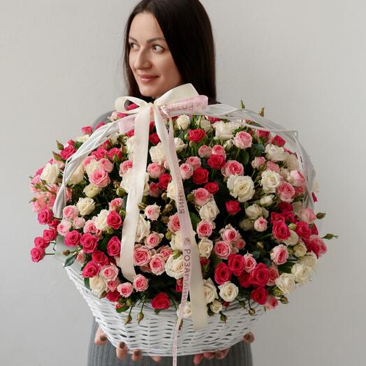 Корзина М с кустовыми розами