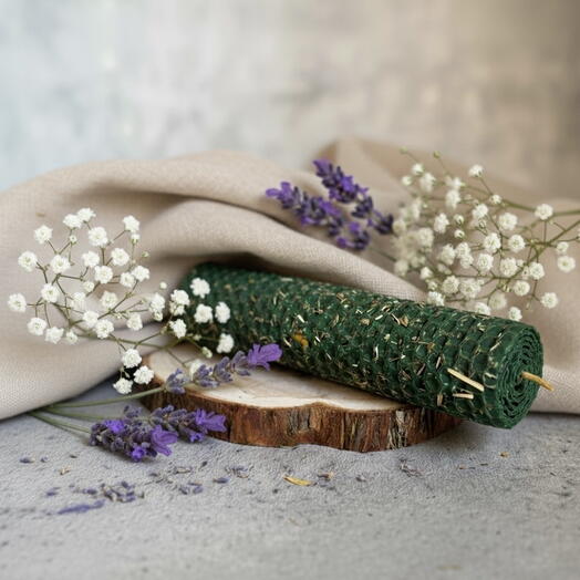 Зеленая свеча из вощины «Энергия и восстановление» (размер M)