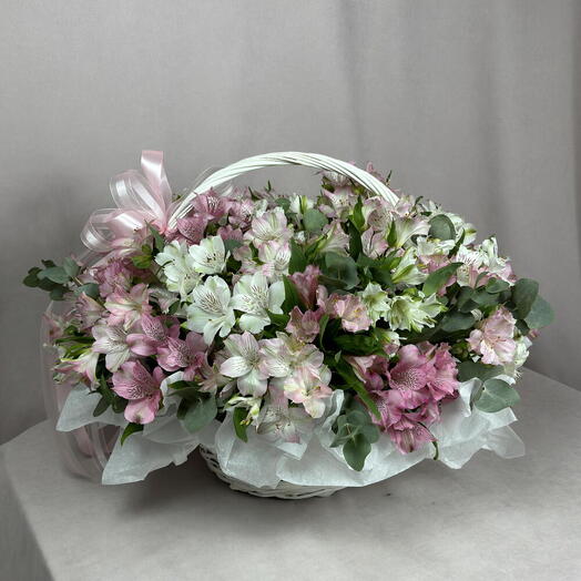 Альстромерия в корзине, 33шт