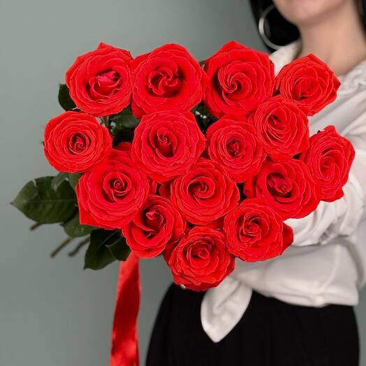 Алые розы 15 шт 1