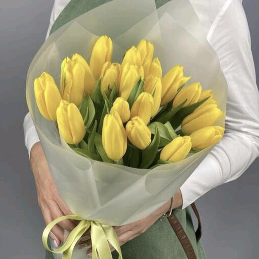 Букет из жёлтых тюльпанов