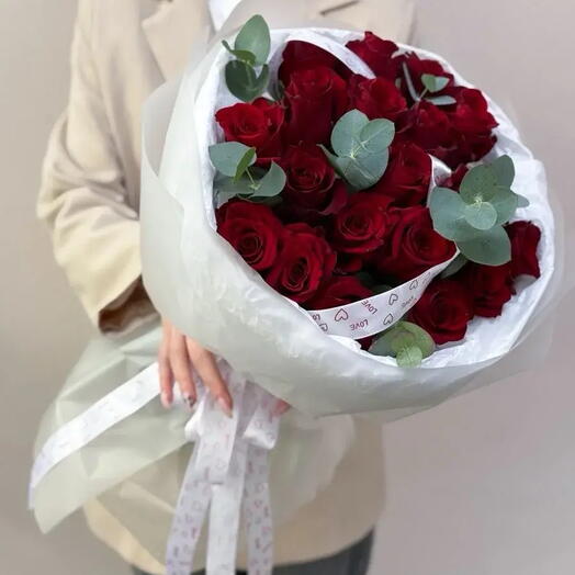 Моно букет из красных роз
