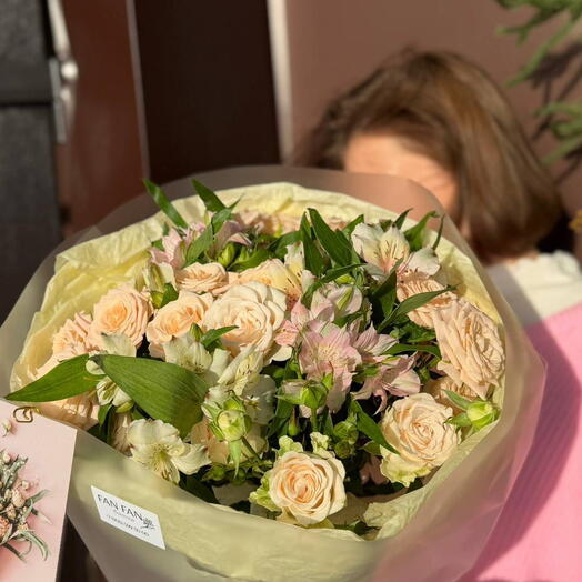 Букет Моей прекрасной (альстромерии с кустовыми розами