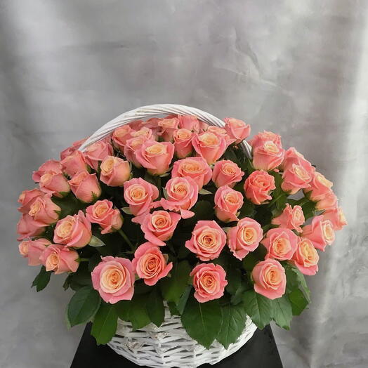 Корзина из 101 розы
