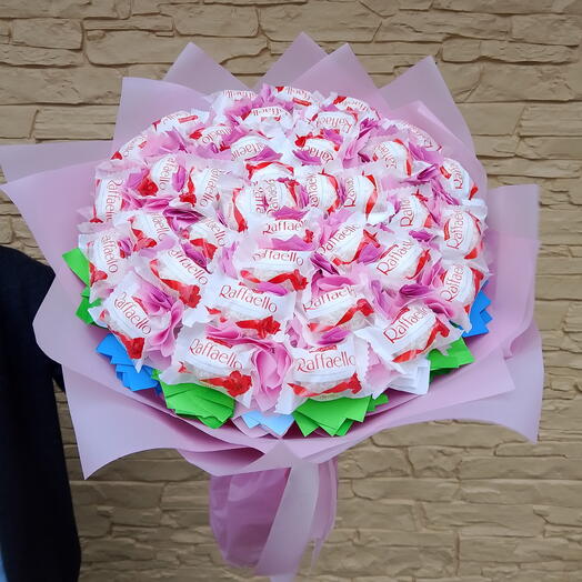 Букет с Рафаэлло 🌹