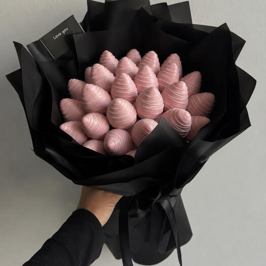Букет клубники в шоколаде 27 ягод Pink chocolate