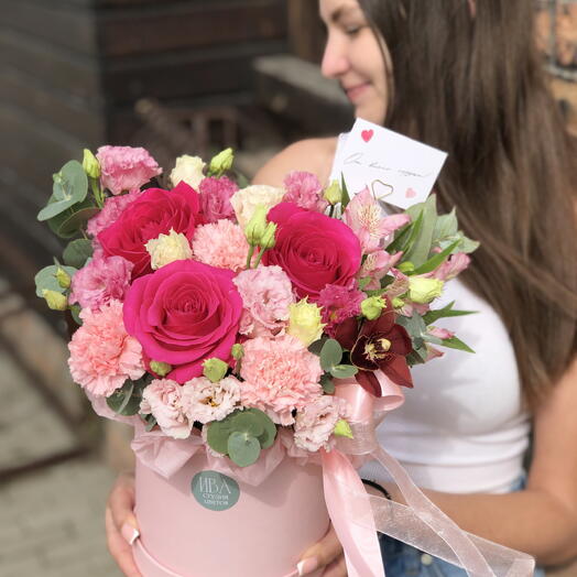 Яркий букет с ароматной розой Пинк Флойд и орхидеей🌸