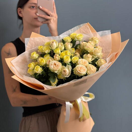 Букет из кустовых розочек 💛🧡