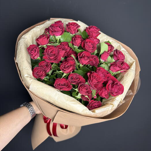 Букет из 9 бордовых кустовых роз ♥️