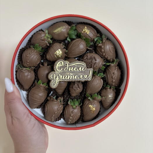 Клубника в шоколаде на День учителя 1.4