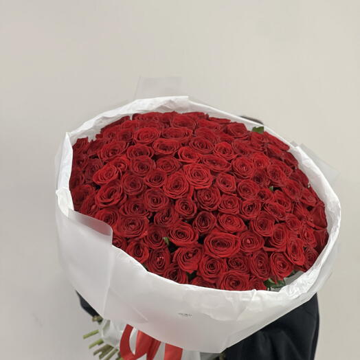 Букет из 101 красной розы Ред Наоми