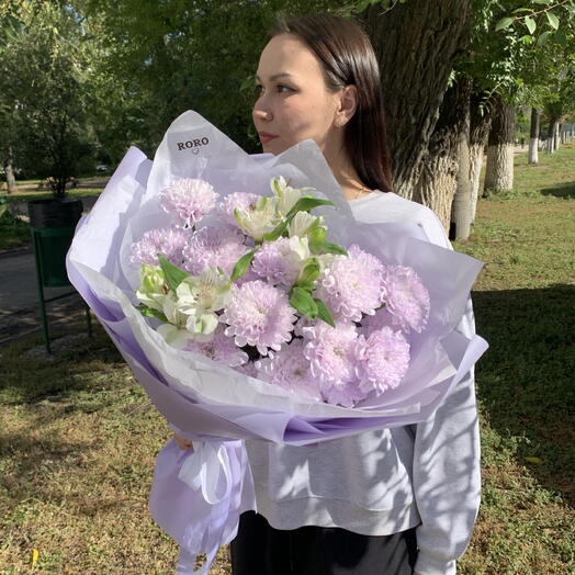 Фиолетовая нежность💜🤍 альстромерия/хризантема