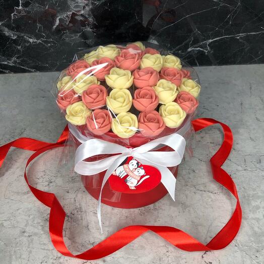 Flowers in a box of 35 roses