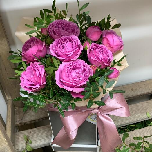 Rosas de arbusto en una Caja