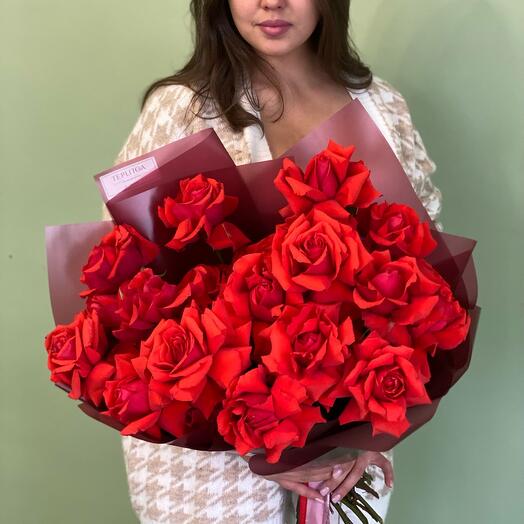 Mono bouquet of 25 red roses