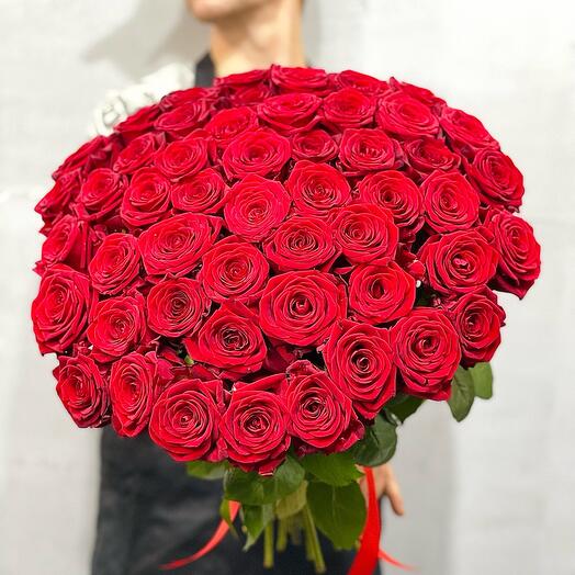 Ramo de 51 rosas rojas