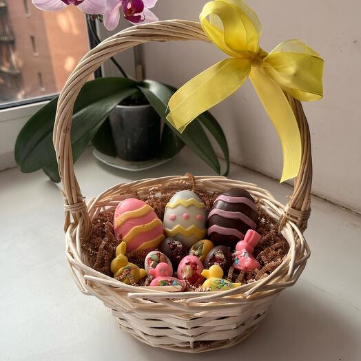 Easter basket with sweets