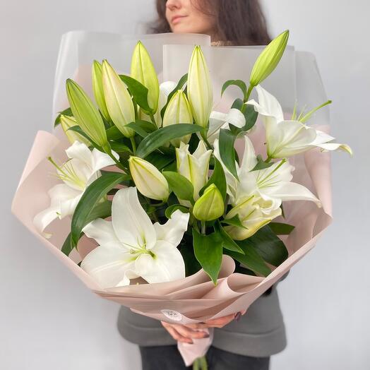Букет белых лилий 5 штук