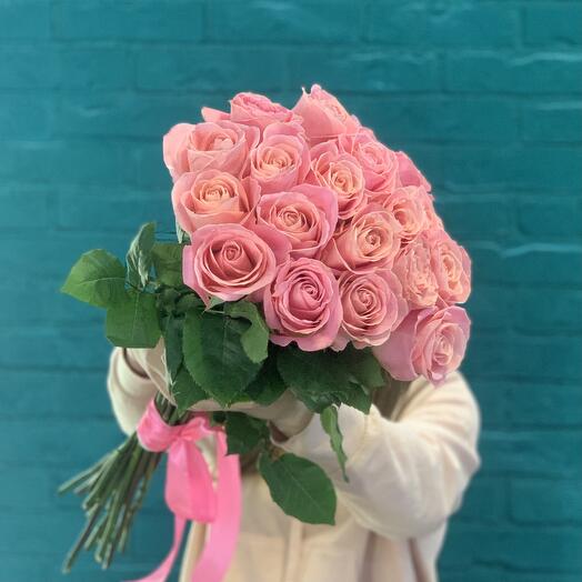 19 pink roses