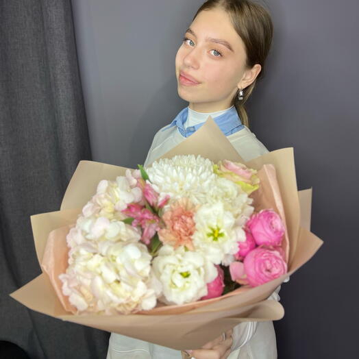 Букет с гортензией