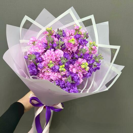 Микс букет из 19 маттиол