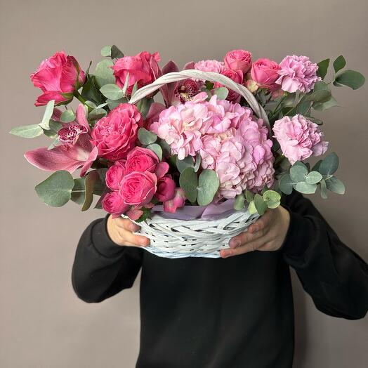 Корзина с цветами