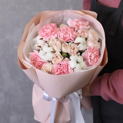 Delicate bouquet with rose bushes, Cotton and dianthus