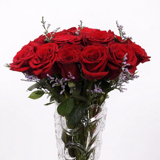 21 red rose in vase