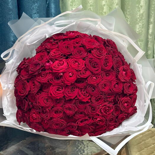 Букет из 101 красной Розы