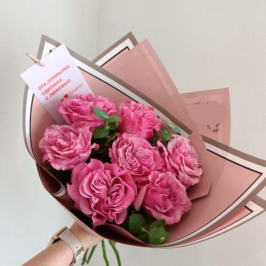 Peony-shaped roses /eucalyptus