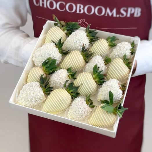 Клубника в шоколаде в наборе «Снежный», 16-20 ягод