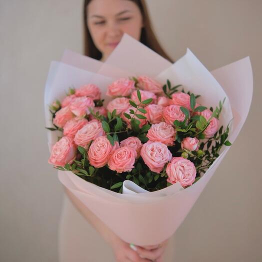 Gorgeous bouquet No. 5 of bushy pink peony-shaped roses