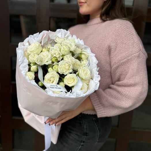 Букет «Поцелуй ангела» из кустовых роз