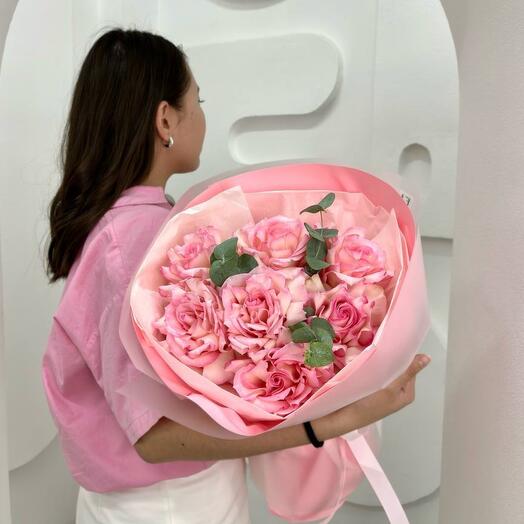 Bouquet of delicate French roses