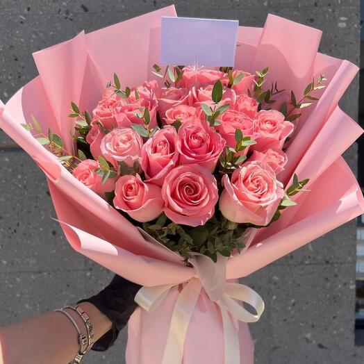 Букет из 19 роз, розовые розы