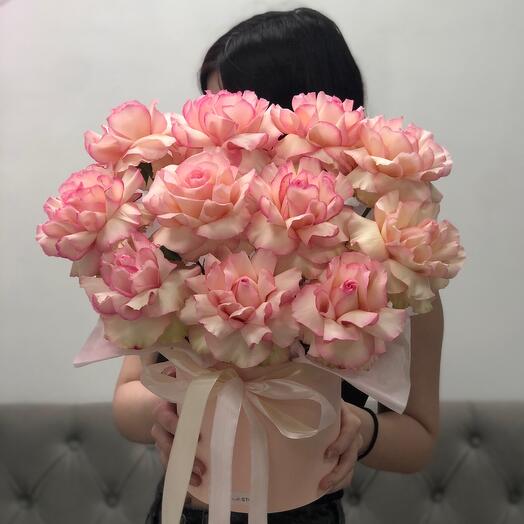 Rosas francesas en una Caja
