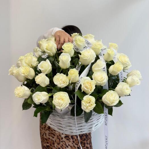 Корзина с розами