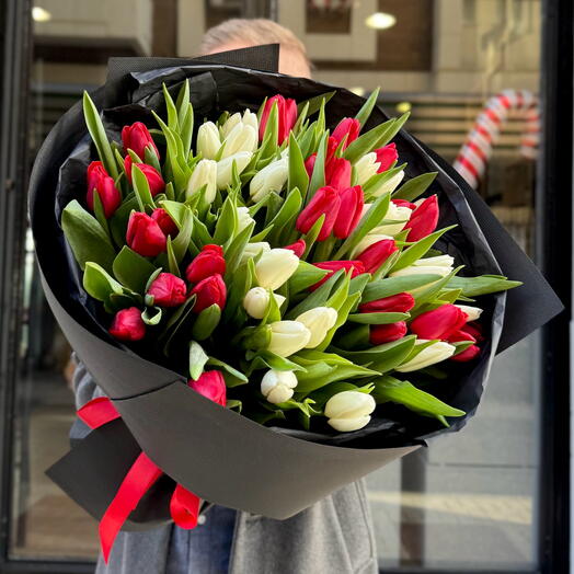 Tulips Charm in Black