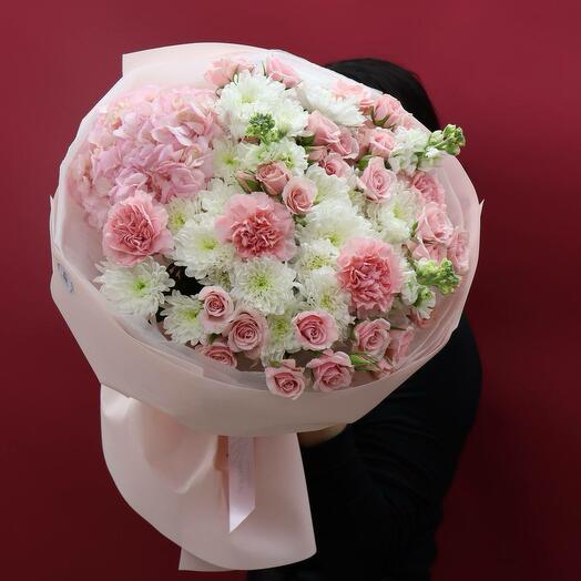 Букет "Aurora s Glow"