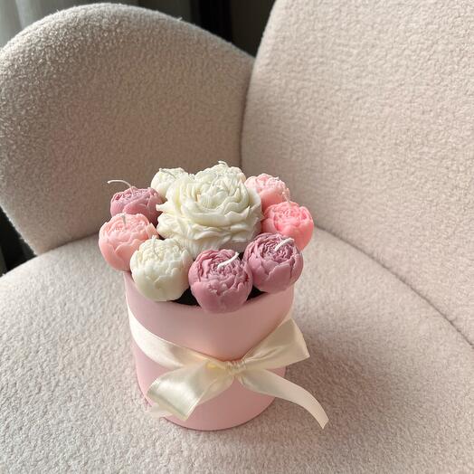 Букет из арома свечей-пионов S2