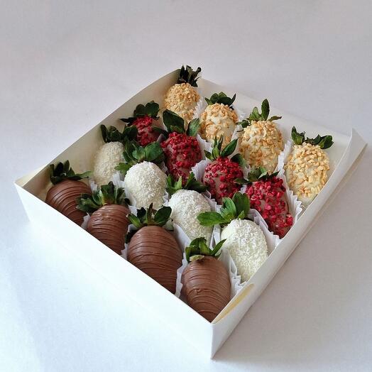 Chocolate-covered strawberries 16 pieces
