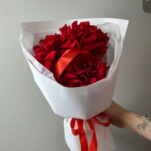 Bouquet of red French rose