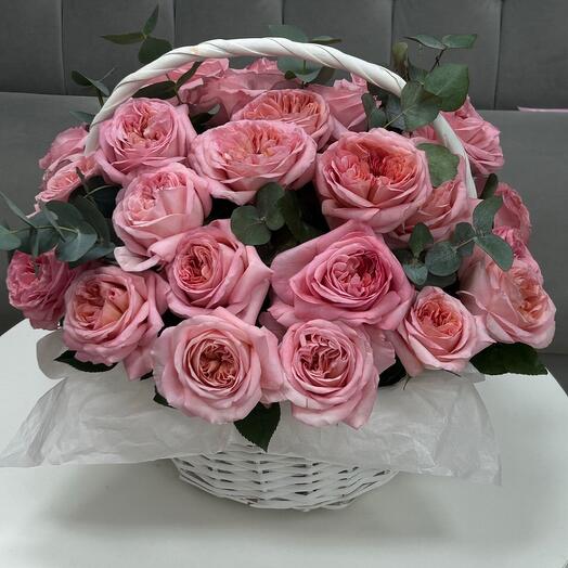 Корзина с пионовидными розами 🎀