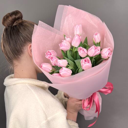 8 Марта , 14 февраля Букет 15 пионовидных тюльпанов
