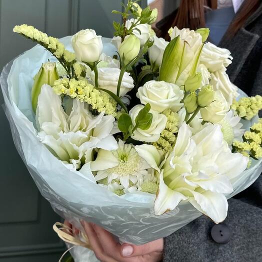 Букет мятный с лилией