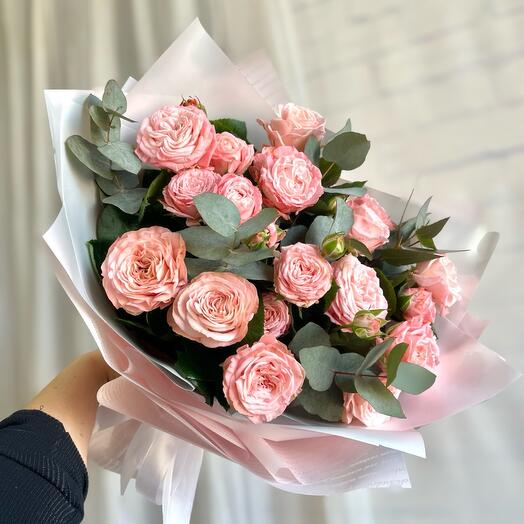 Букет из кустовой розы с эвкалиптом 🌺